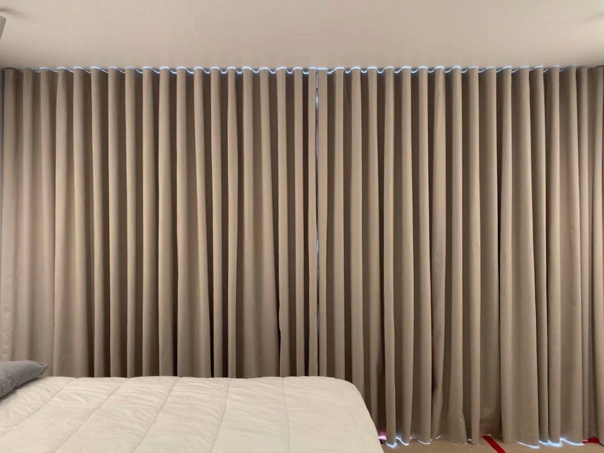 Modern Wave Curtains for a Clean & Elegant Look - Image 4